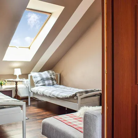 Ferienhaus 5 Bedroom Gorgeous In Swierzno