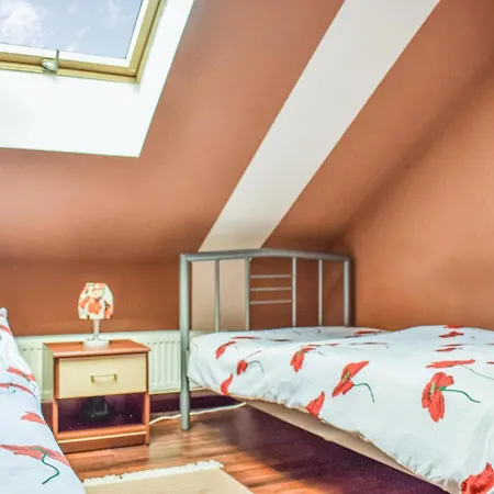 Ferienhaus 5 Bedroom Gorgeous In Swierzno Miastko (Bytow)