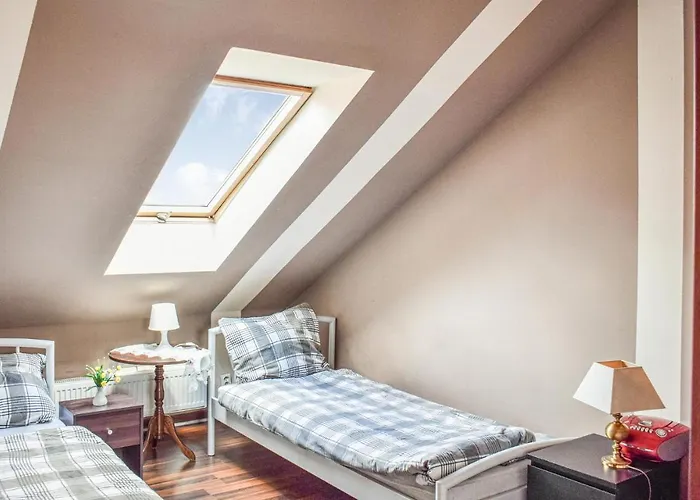 Nyaraló 5 Bedroom Gorgeous In Swierzno