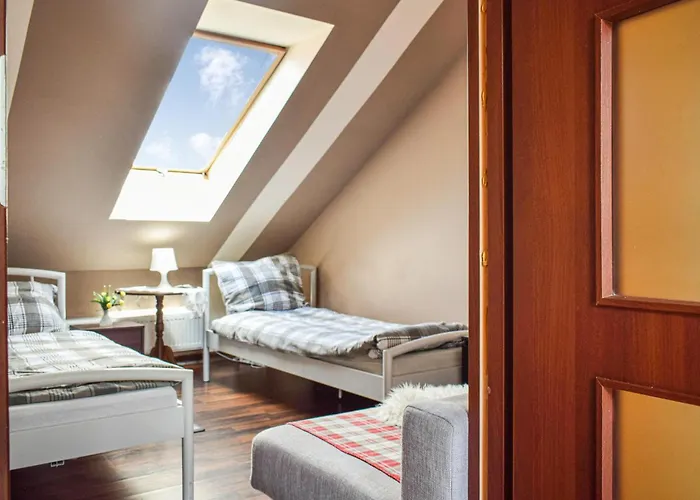 Nyaraló 5 Bedroom Gorgeous In Swierzno