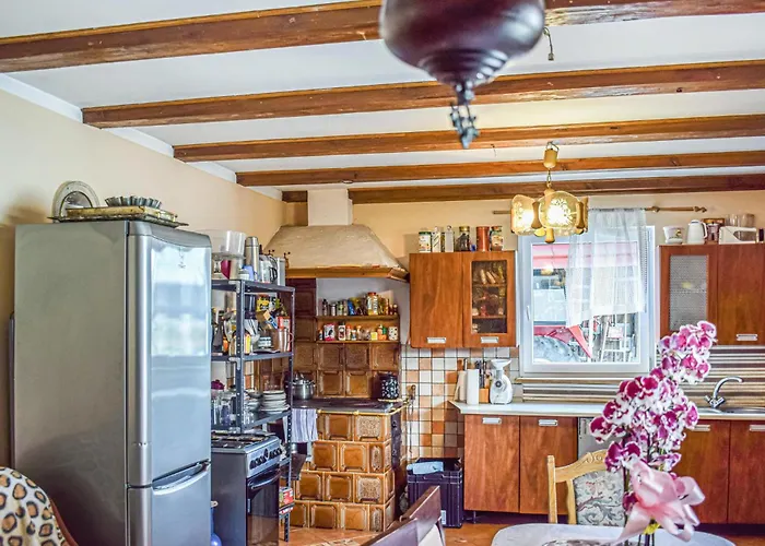 Nyaraló 5 Bedroom Gorgeous In Swierzno